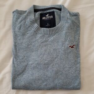 Hollister men's lightweight sweater